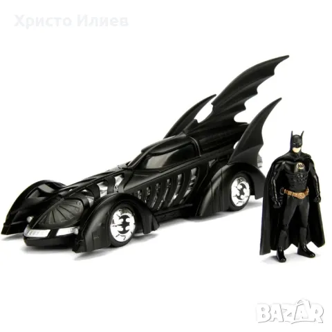 Батмобил с фигура Батман Метална кола Batman Batmobile 1:24 Jada 1995г, снимка 1 - Коли, камиони, мотори, писти - 48975955