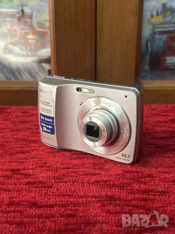 цифров фотоапарат Sony Cyber-shot DSC-S3000, с резолюция от 10.1 мегапиксела