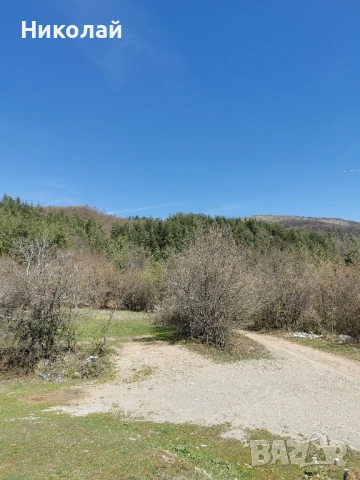 Парцел 3 декара до пътя Голям Извор - Тетевен и пряк път за Гложенски манастир, снимка 4 - Парцели - 51232845
