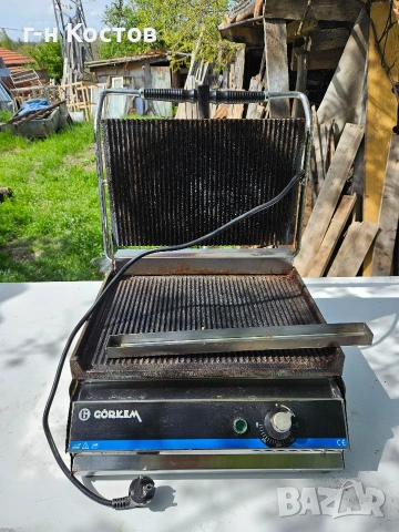 Тостер Преса Професионална Монофазна на Ток размер на плочата 40/40см. Цена 100 Евро 