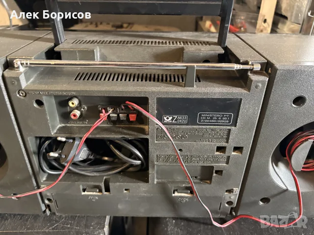Радиокасетофон Hitachi , снимка 4 - Радиокасетофони, транзистори - 56390885