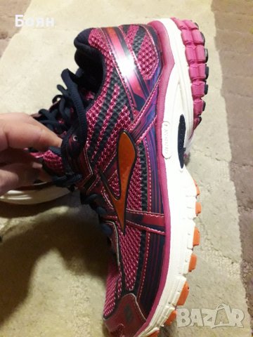 Маратонки BROOKS VAPOR 3, снимка 5 - Маратонки - 36887108