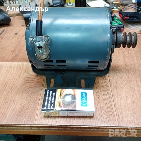 Трифазен мотор 1/3HP General Electric, снимка 3 - Електродвигатели - 54326261