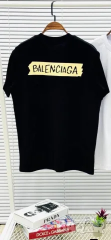 Различни модели Balenciaga най-търсените мъжки тениски, снимка 5 - Тениски - 56140401