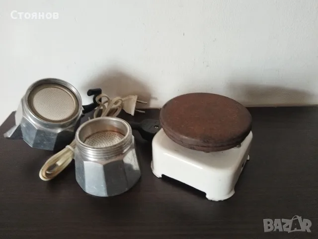 Българско котлонче 400W-1983г. с малка кафеварка.