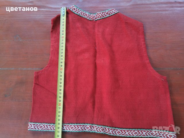 Детска народна носия- елек, снимка 2 - Антикварни и старинни предмети - 37745834