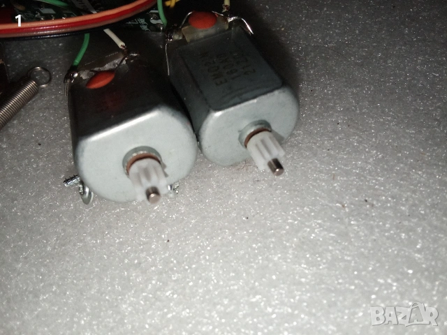 Моторчета на 5 волта, снимка 2 - Части - 53043977