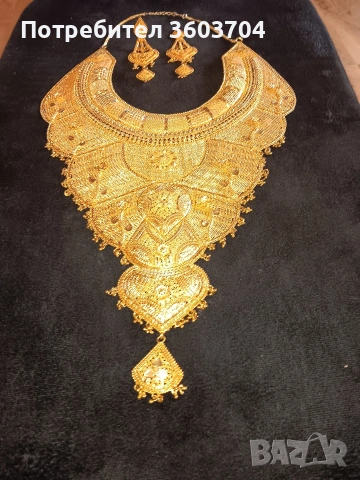 колие с обеци