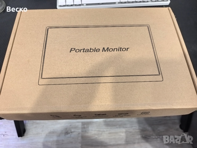 Подвижен Монитор 16инча 1920x1200 60hz, снимка 2 - Монитори - 52486173