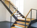 СТЪЛБИЩЕ от метал --ПРОИЗВЕЖДАМ междуетажни стълбища от стоманени профили в комбинация с дърво, снимка 1