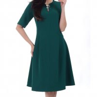 Зелена рокля с ефектно деколте марка Margo Collection, снимка 1 - Рокли - 22991460