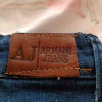 Луксозни детски дънки Armani, снимка 1 - Детски панталони и дънки - 44740491