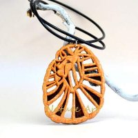Лъв - Медальон от екзотична дървесина - абанос, кокоболо , снимка 1 - Колиета, медальони, синджири - 38116038