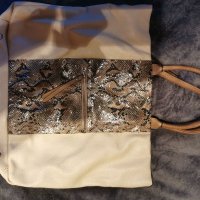Красива и удобна чанта, снимка 3 - Чанти - 36734658