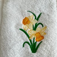 Комплект хавлиени кърпи с Бродерия - 3бр., хавлии с цветя, снимка 8 - Хавлиени кърпи - 44421136