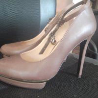 Като нови!Високи обувки 👡в кафяв цвят, снимка 1 - Дамски обувки на ток - 42310669
