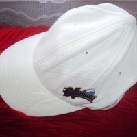 Еластична маркова юношеска шапка, снимка 1 - Шапки - 37522681