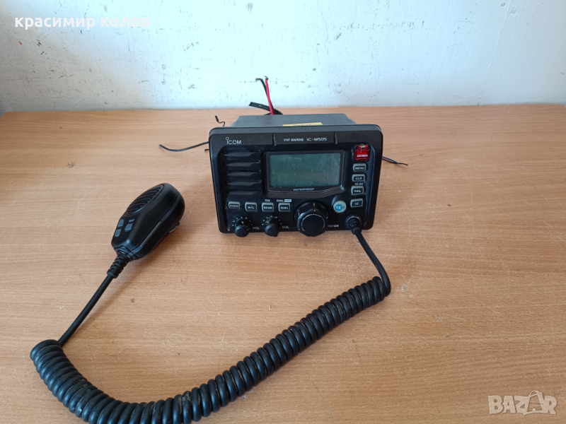 японска радиостанция за лодка "ICOM VHF MARINE IC-M505", снимка 1
