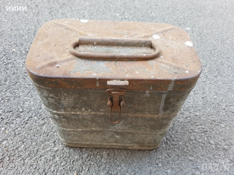 Стара метална кутия, снимка 1