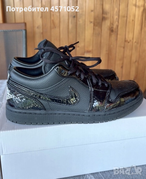 W Air Jordan 1 Low SE, снимка 1