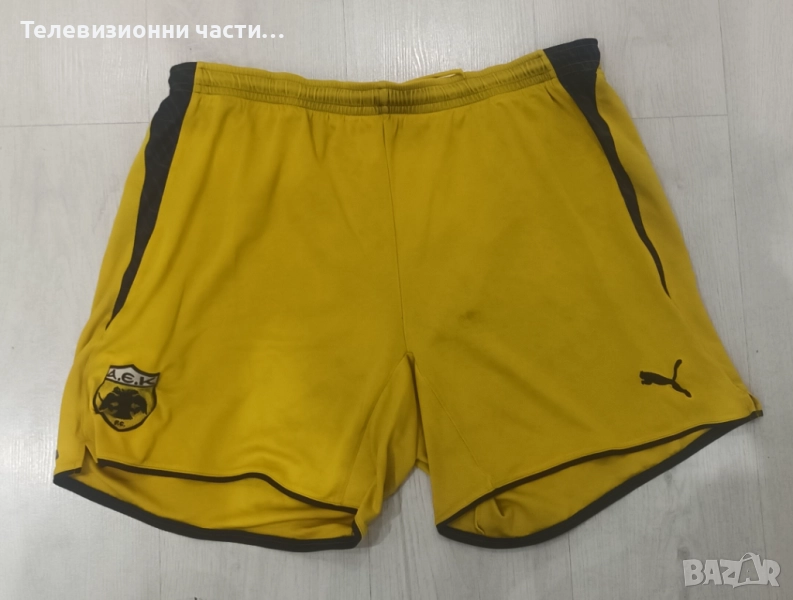 Оригинални футболни шорти къси гащи на АЕК Атина AEK Athens Puma размер XL, снимка 1