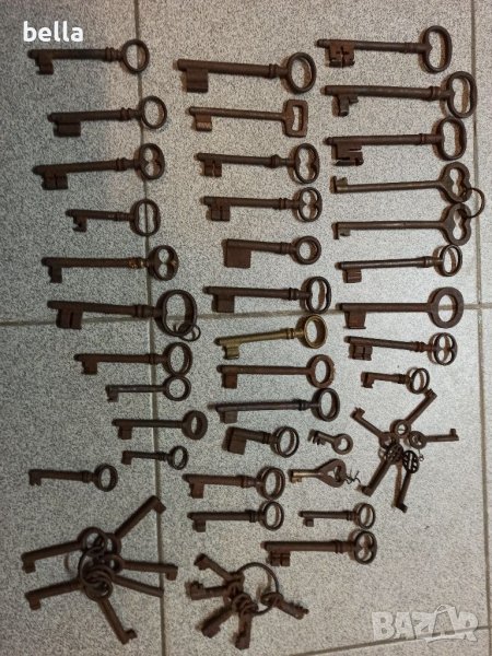 Голяма колекция стари ключове , снимка 1