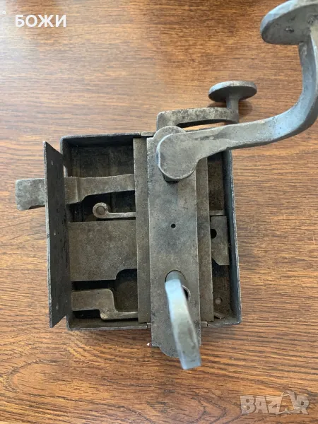 Антикварна брава с ключ (Австро-Унгария, 1867–1918), снимка 1