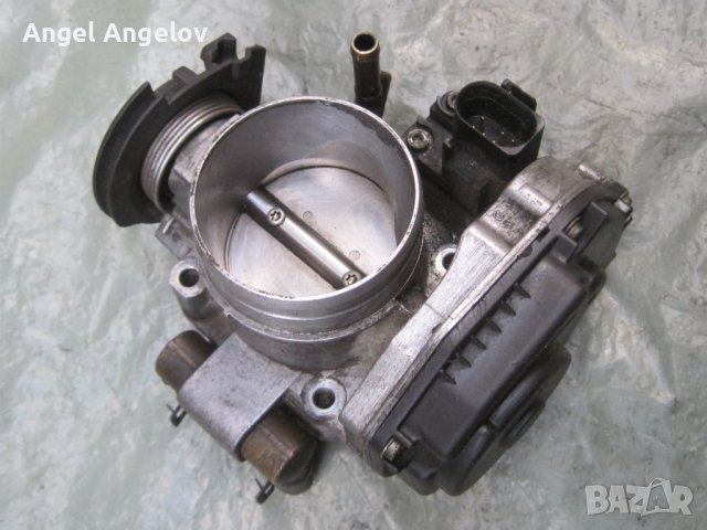 Дроселова клапа Golf IV Cordoba Ibiza Polo Audi A31.6 037133064D Bosch 408237111008, снимка 1