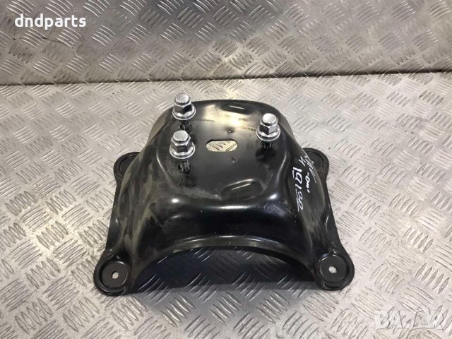 Стойка резервна гума Toyota RAV4,2004г.