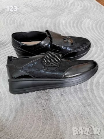 Продавам, ортопедични дамски обувки!, снимка 3 - Дамски ежедневни обувки - 47523839