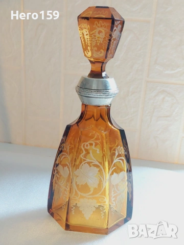 Бохемия кристал-бутилка за ликьор,сребърна шийка 835,ръчно гравирана