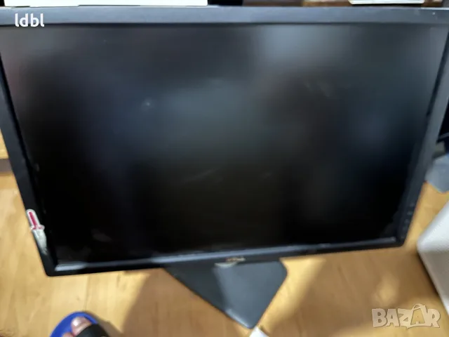 Монитор dell u2412m 24 инча