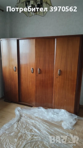 Четирикрилен гардероб 