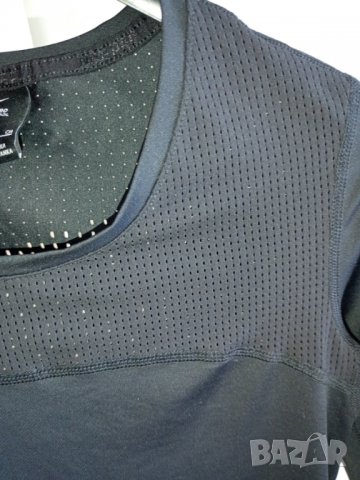 Тениска Nike S, снимка 5 - Спортни екипи - 36750254