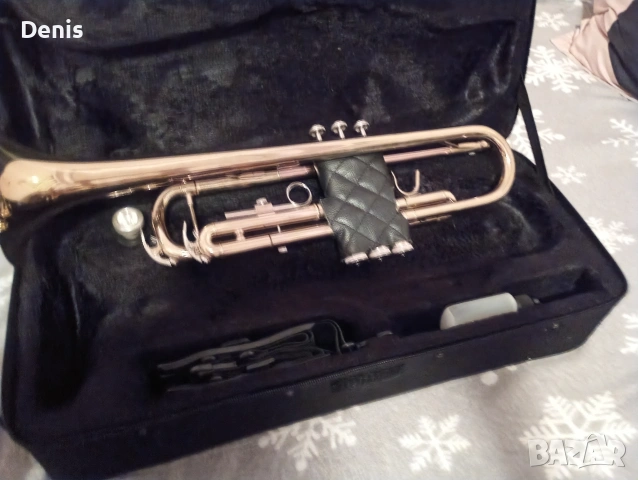 тромпет с калъф 