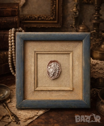 Антикварна камея в рамка – изящно винтидж бижу
