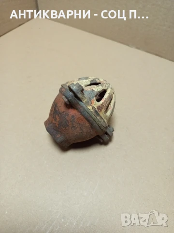 Стар Смукател За Поливна Система.