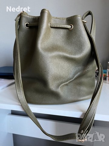 Тъмнозелена дамска чанта, снимка 2 - Чанти - 42862865