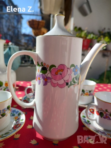 Ръчно рисуван сервиз за кафе и ваза - Kalocsa Унгария, снимка 8 - Сервизи - 52274340