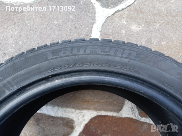 Зимна гума 235 45 18 Laufenn, снимка 2 - Гуми и джанти - 52514176