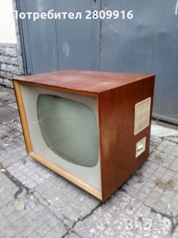 Стар немски телевизор "Рафена Верке" Радеберг, снимка 5 - Антикварни и старинни предмети - 31174487