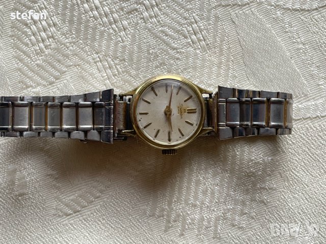 Лот от дамски часовници