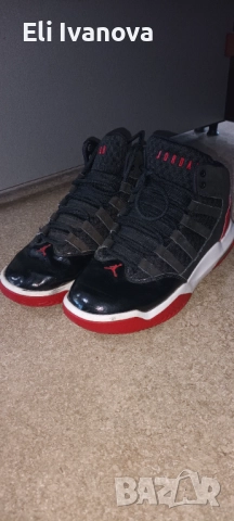 Кецове Nike Air Jordan , снимка 4 - Кецове - 52747253