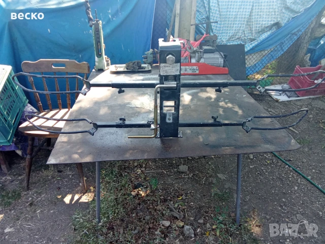 Немска стойка багажник за 2 велосипеда слага се на теглич