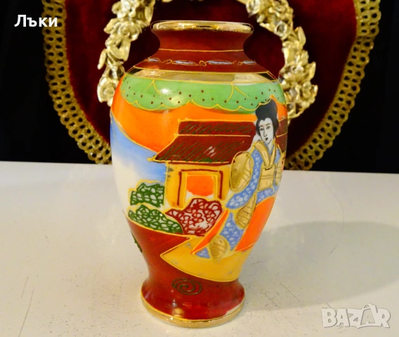 Ваза Satsuma,японски костен порцелан,злато. , снимка 2 - Антикварни и старинни предмети - 53066775