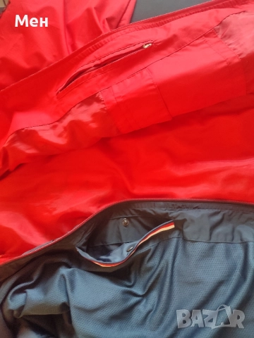 Зимни якета и суичъри Tommy Hilfiger,  Bershka , снимка 13 - Якета - 30621383