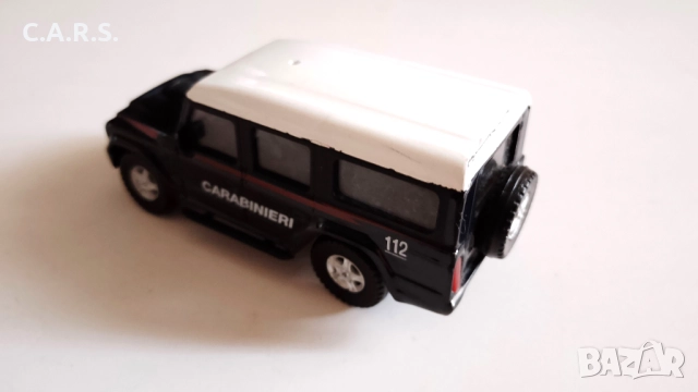 IVECO MASSiF 4X4 CARABiNiERI MONDO-MOTORS 1:43, снимка 2 - Колекции - 52590206