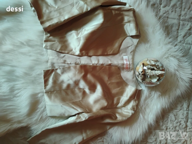 Златисто болеро, снимка 2 - Жилетки - 53910807