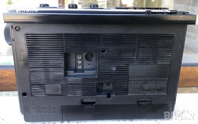 Hitachi TRK-5320E, 
радиокасетофон произведен през 1978г.-Работещ!, снимка 6 - Радиокасетофони, транзистори - 55745920