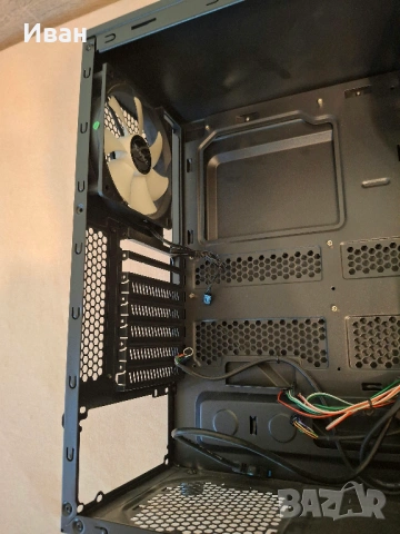 Кутия Zalman Z1, снимка 7 - Захранвания и кутии - 53990696